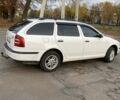 Белый Шкода Октавия, объемом двигателя 1.6 л и пробегом 261 тыс. км за 5950 $, фото 4 на Automoto.ua