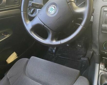 Белый Шкода Октавия, объемом двигателя 1.6 л и пробегом 261 тыс. км за 5950 $, фото 15 на Automoto.ua