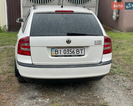 Белый Шкода Октавия, объемом двигателя 1.6 л и пробегом 221 тыс. км за 6200 $, фото 3 на Automoto.ua