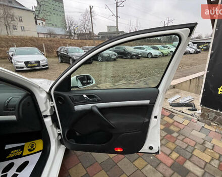 Білий Шкода Октавія, об'ємом двигуна 2 л та пробігом 283 тис. км за 5900 $, фото 21 на Automoto.ua