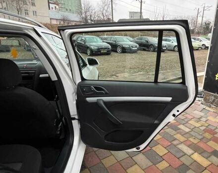 Білий Шкода Октавія, об'ємом двигуна 2 л та пробігом 283 тис. км за 5900 $, фото 19 на Automoto.ua