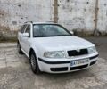 Белый Шкода Октавия, объемом двигателя 1.6 л и пробегом 250 тыс. км за 5700 $, фото 1 на Automoto.ua