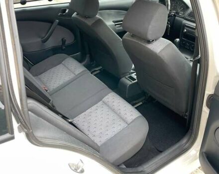 Белый Шкода Октавия, объемом двигателя 1.6 л и пробегом 250 тыс. км за 5700 $, фото 8 на Automoto.ua