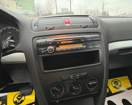 Білий Шкода Октавія, об'ємом двигуна 2 л та пробігом 283 тис. км за 5900 $, фото 12 на Automoto.ua