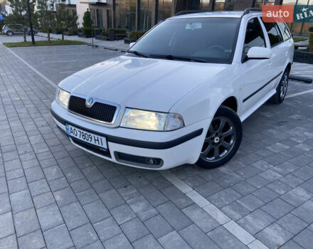Білий Шкода Октавія, об'ємом двигуна 1.6 л та пробігом 199 тис. км за 5100 $, фото 1 на Automoto.ua