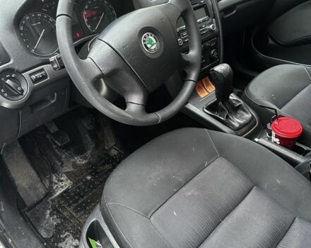 Белый Шкода Октавия, объемом двигателя 1.8 л и пробегом 230 тыс. км за 2850 $, фото 2 на Automoto.ua