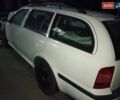 Белый Шкода Октавия, объемом двигателя 1.6 л и пробегом 100 тыс. км за 2100 $, фото 3 на Automoto.ua
