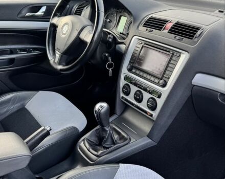 Белый Шкода Октавия, объемом двигателя 2 л и пробегом 280 тыс. км за 9300 $, фото 17 на Automoto.ua