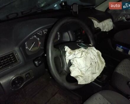 Белый Шкода Октавия, объемом двигателя 1.6 л и пробегом 100 тыс. км за 2100 $, фото 6 на Automoto.ua