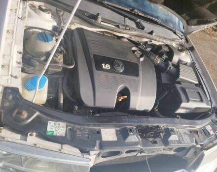 Белый Шкода Октавия, объемом двигателя 1 л и пробегом 280 тыс. км за 4600 $, фото 5 на Automoto.ua