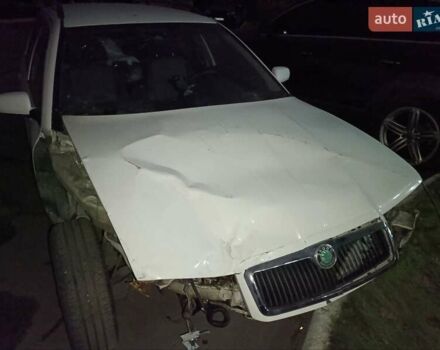 Белый Шкода Октавия, объемом двигателя 1.6 л и пробегом 100 тыс. км за 2100 $, фото 5 на Automoto.ua