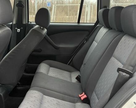 Белый Шкода Октавия, объемом двигателя 2 л и пробегом 300 тыс. км за 2150 $, фото 13 на Automoto.ua