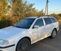 Білий Шкода Октавія, об'ємом двигуна 1.6 л та пробігом 212 тис. км за 6000 $, фото 7 на Automoto.ua