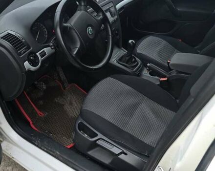 Білий Шкода Октавія, об'ємом двигуна 1.6 л та пробігом 236 тис. км за 5500 $, фото 8 на Automoto.ua