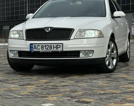 Белый Шкода Октавия, объемом двигателя 1.9 л и пробегом 230 тыс. км за 7000 $, фото 1 на Automoto.ua