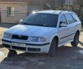 Белый Шкода Октавия, объемом двигателя 1.6 л и пробегом 210 тыс. км за 4800 $, фото 1 на Automoto.ua
