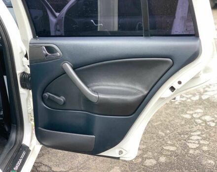 Белый Шкода Октавия, объемом двигателя 1.6 л и пробегом 168 тыс. км за 5940 $, фото 16 на Automoto.ua