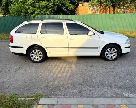 Білий Шкода Октавія, об'ємом двигуна 1.6 л та пробігом 0 тис. км за 5100 $, фото 3 на Automoto.ua