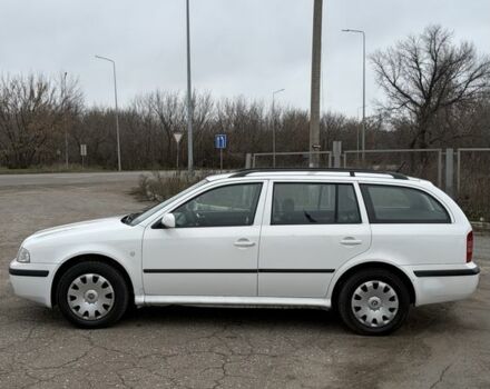 Белый Шкода Октавия, объемом двигателя 2 л и пробегом 300 тыс. км за 2150 $, фото 7 на Automoto.ua