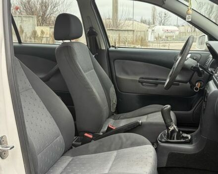 Белый Шкода Октавия, объемом двигателя 2 л и пробегом 300 тыс. км за 2150 $, фото 15 на Automoto.ua