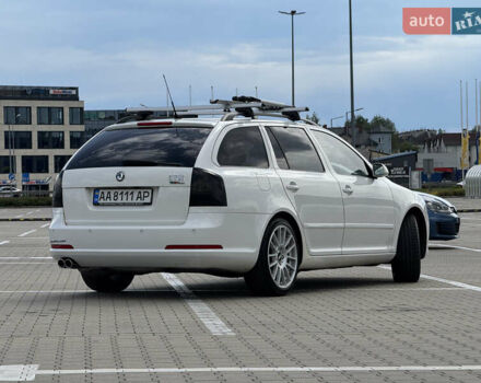 Шкода Октавія 2007 у Києві на Automoto.ua Білий Шкода Октавія, об'ємом двигуна 2 л та пробігом 305 тис. км за 7190 $, фото 4 на Automoto.ua