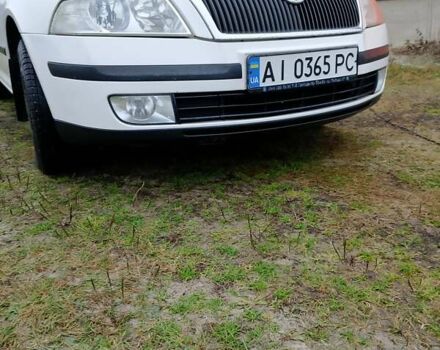 Белый Шкода Октавия, объемом двигателя 2 л и пробегом 250 тыс. км за 4450 $, фото 5 на Automoto.ua