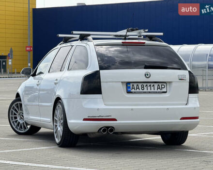 Шкода Октавія 2007 у Києві на Automoto.ua Білий Шкода Октавія, об'ємом двигуна 2 л та пробігом 305 тис. км за 7190 $, фото 3 на Automoto.ua