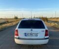 Білий Шкода Октавія, об'ємом двигуна 1.6 л та пробігом 212 тис. км за 6000 $, фото 9 на Automoto.ua
