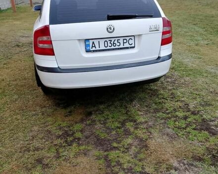 Белый Шкода Октавия, объемом двигателя 2 л и пробегом 250 тыс. км за 4450 $, фото 9 на Automoto.ua