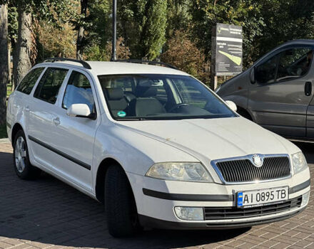Белый Шкода Октавия, объемом двигателя 1.9 л и пробегом 225 тыс. км за 6500 $, фото 1 на Automoto.ua