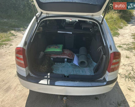 Білий Шкода Октавія, об'ємом двигуна 1.6 л та пробігом 292 тис. км за 6000 $, фото 6 на Automoto.ua
