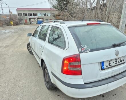 Белый Шкода Октавия, объемом двигателя 1.9 л и пробегом 300 тыс. км за 3000 $, фото 4 на Automoto.ua