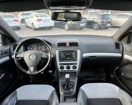 Белый Шкода Октавия, объемом двигателя 2 л и пробегом 280 тыс. км за 9300 $, фото 15 на Automoto.ua