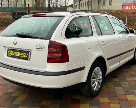 Білий Шкода Октавія, об'ємом двигуна 2 л та пробігом 283 тис. км за 5900 $, фото 6 на Automoto.ua