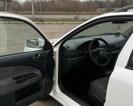 Белый Шкода Октавия, объемом двигателя 2 л и пробегом 300 тыс. км за 2150 $, фото 8 на Automoto.ua