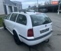 Белый Шкода Октавия, объемом двигателя 1.6 л и пробегом 220 тыс. км за 1800 $, фото 1 на Automoto.ua