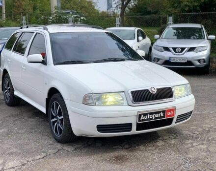 Белый Шкода Октавия, объемом двигателя 1.6 л и пробегом 168 тыс. км за 5940 $, фото 2 на Automoto.ua