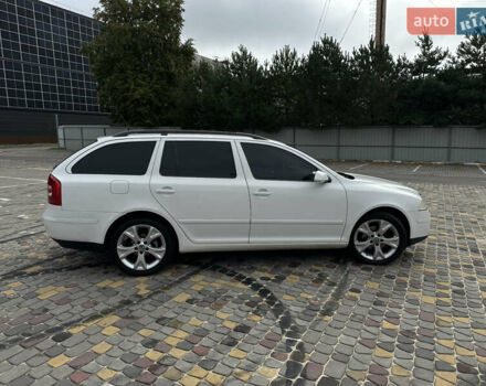 Белый Шкода Октавия, объемом двигателя 1.9 л и пробегом 230 тыс. км за 7000 $, фото 4 на Automoto.ua