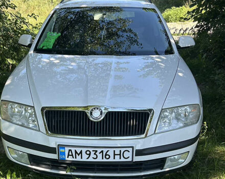 Білий Шкода Октавія, об'ємом двигуна 1.6 л та пробігом 292 тис. км за 6000 $, фото 4 на Automoto.ua
