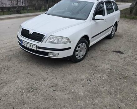 Білий Шкода Октавія, об'ємом двигуна 1.6 л та пробігом 236 тис. км за 5500 $, фото 2 на Automoto.ua