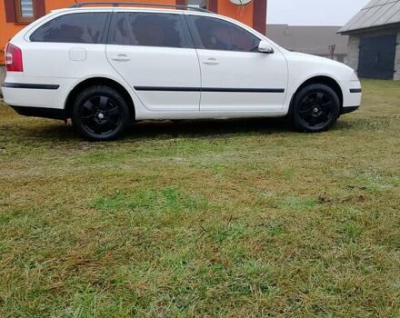 Белый Шкода Октавия, объемом двигателя 2 л и пробегом 250 тыс. км за 4450 $, фото 21 на Automoto.ua