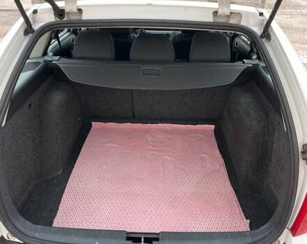 Белый Шкода Октавия, объемом двигателя 1.6 л и пробегом 250 тыс. км за 5700 $, фото 6 на Automoto.ua