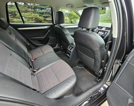 Білий Шкода Октавія, об'ємом двигуна 2 л та пробігом 284 тис. км за 2319 $, фото 6 на Automoto.ua