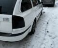 Белый Шкода Октавия, объемом двигателя 1.8 л и пробегом 230 тыс. км за 2850 $, фото 4 на Automoto.ua