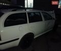 Белый Шкода Октавия, объемом двигателя 1.6 л и пробегом 100 тыс. км за 2100 $, фото 2 на Automoto.ua