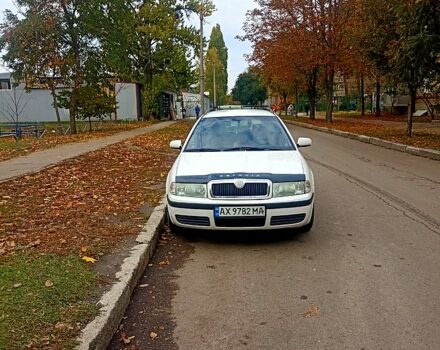 Білий Шкода Октавія, об'ємом двигуна 1.6 л та пробігом 25800 тис. км за 5200 $, фото 4 на Automoto.ua