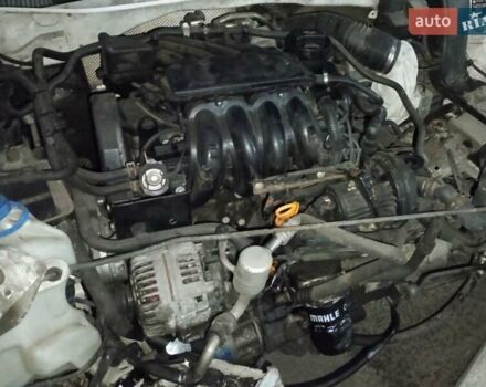 Белый Шкода Октавия, объемом двигателя 1.6 л и пробегом 220 тыс. км за 1800 $, фото 5 на Automoto.ua