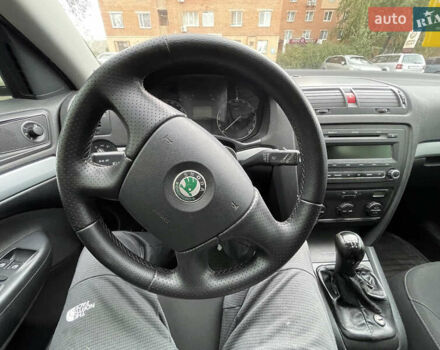 Белый Шкода Октавия, объемом двигателя 1.6 л и пробегом 221 тыс. км за 6200 $, фото 10 на Automoto.ua