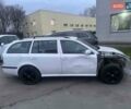 Белый Шкода Октавия, объемом двигателя 1.6 л и пробегом 220 тыс. км за 1800 $, фото 3 на Automoto.ua