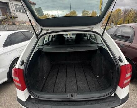 Білий Шкода Октавія, об'ємом двигуна 1.6 л та пробігом 161 тис. км за 7000 $, фото 11 на Automoto.ua